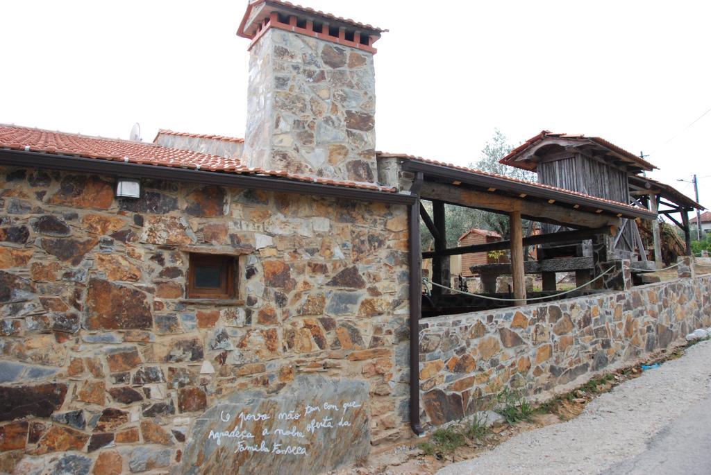 Parque Tematico Vale De Mouro Villa Buitenkant foto
